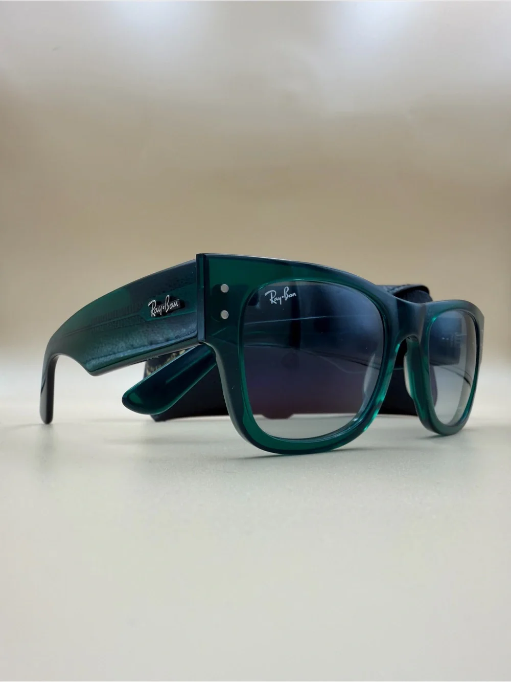 Ray-Ban Mega Wayfarer Sunglasses - Picture 1 of 6